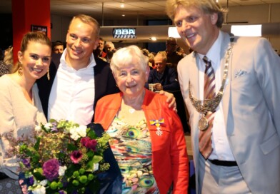 Koninklijke onderscheiding Nel Zandbergen (KFC)